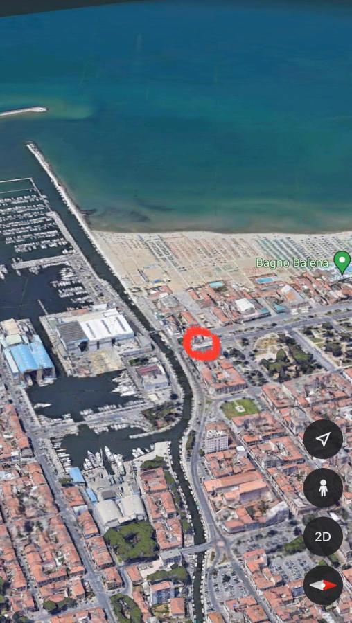 Ad Un Passo Dal Molo Con 2 Biciclette Incluse Lejlighed Viareggio Eksteriør billede
